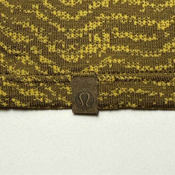 Lululemon Train to Be Tank Top in Ripple Wave Deep Artifact / Auric Gold - Picture 7 of 7